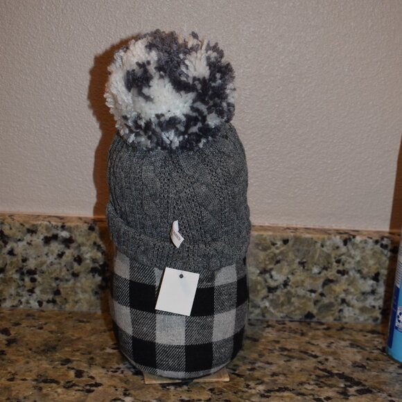 Very Cute MeraVic Winter Gnome on Skis - Picture 2 of 4